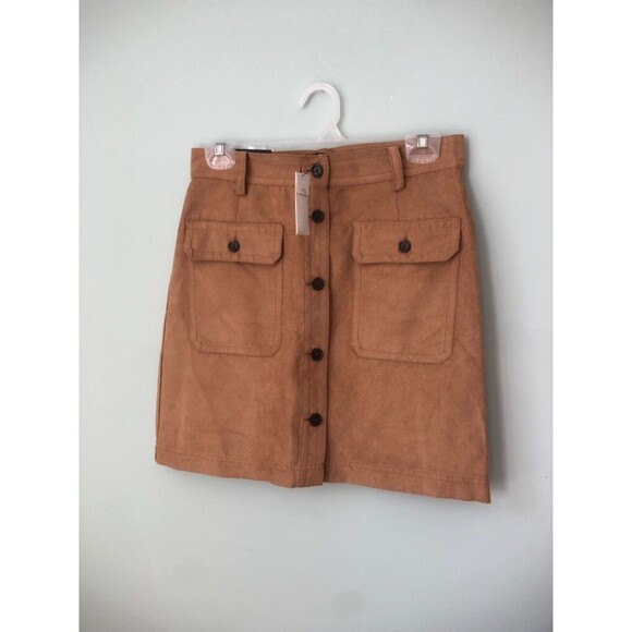 NWT BANANA REPUBLIC Tan Vegan Suede MINI SKIRT Button Front Women’s - Picture 1 of 4